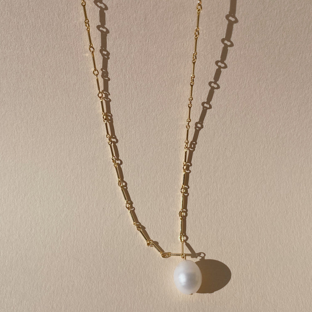 
                  
                    Load image into Gallery viewer, Imogen Necklace
                  
                